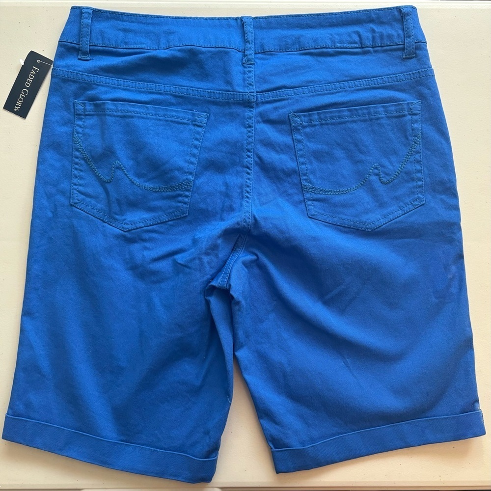 Faded Glory Women’s Vibrant Blue Flat Front Shorts - Picture 9 of 9